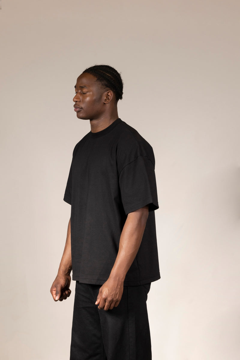 OVERSIZED FIT BLACK