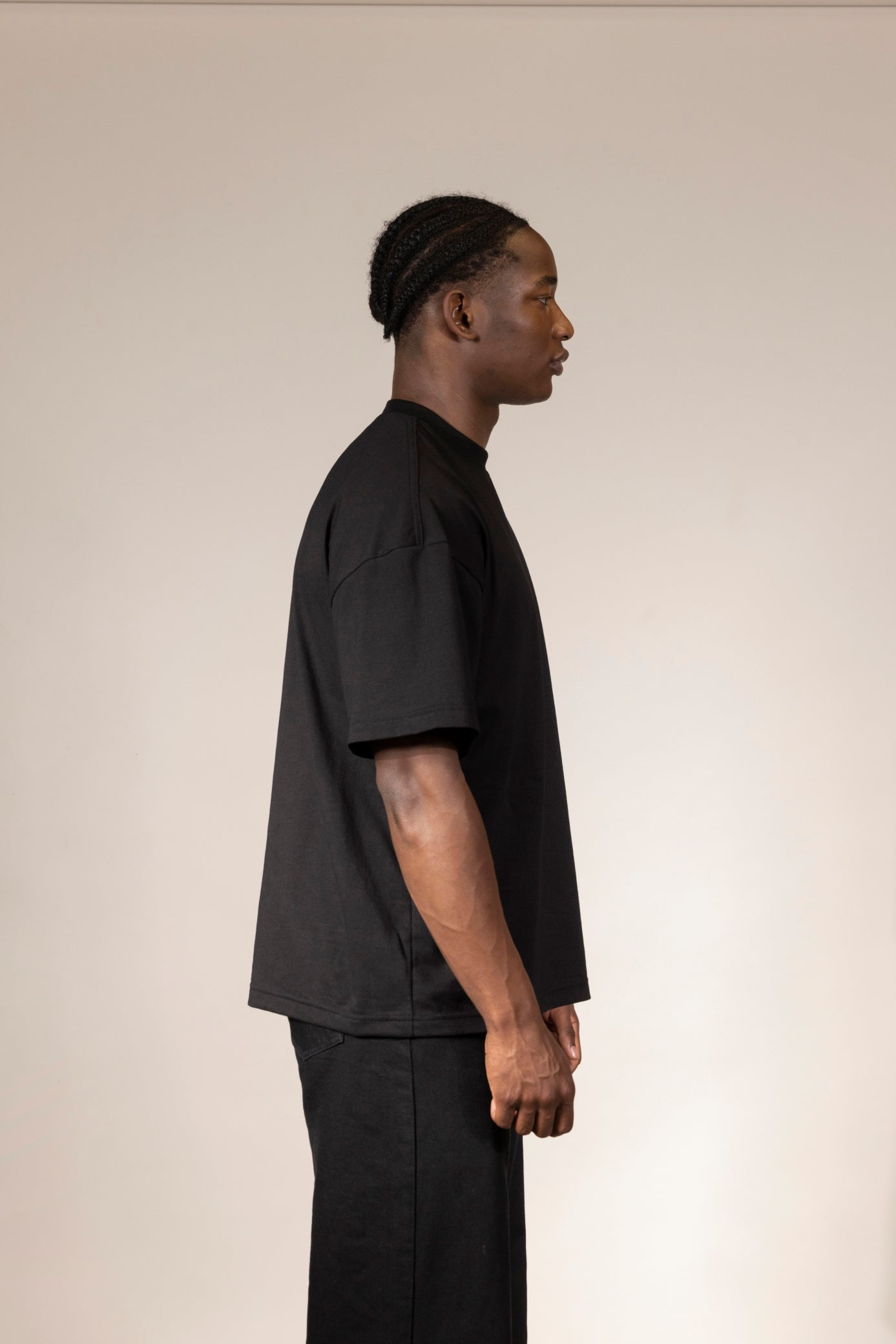 OVERSIZED FIT BLACK