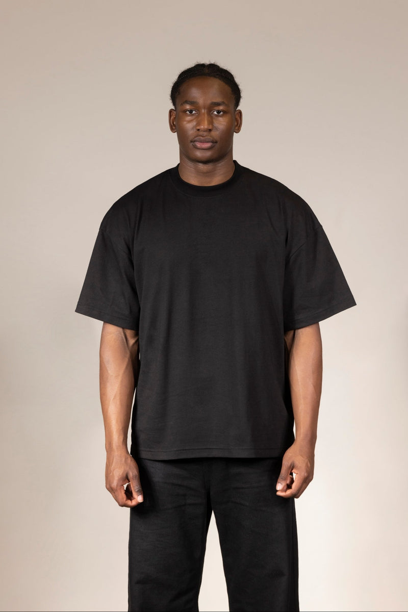 OVERSIZED FIT BLACK