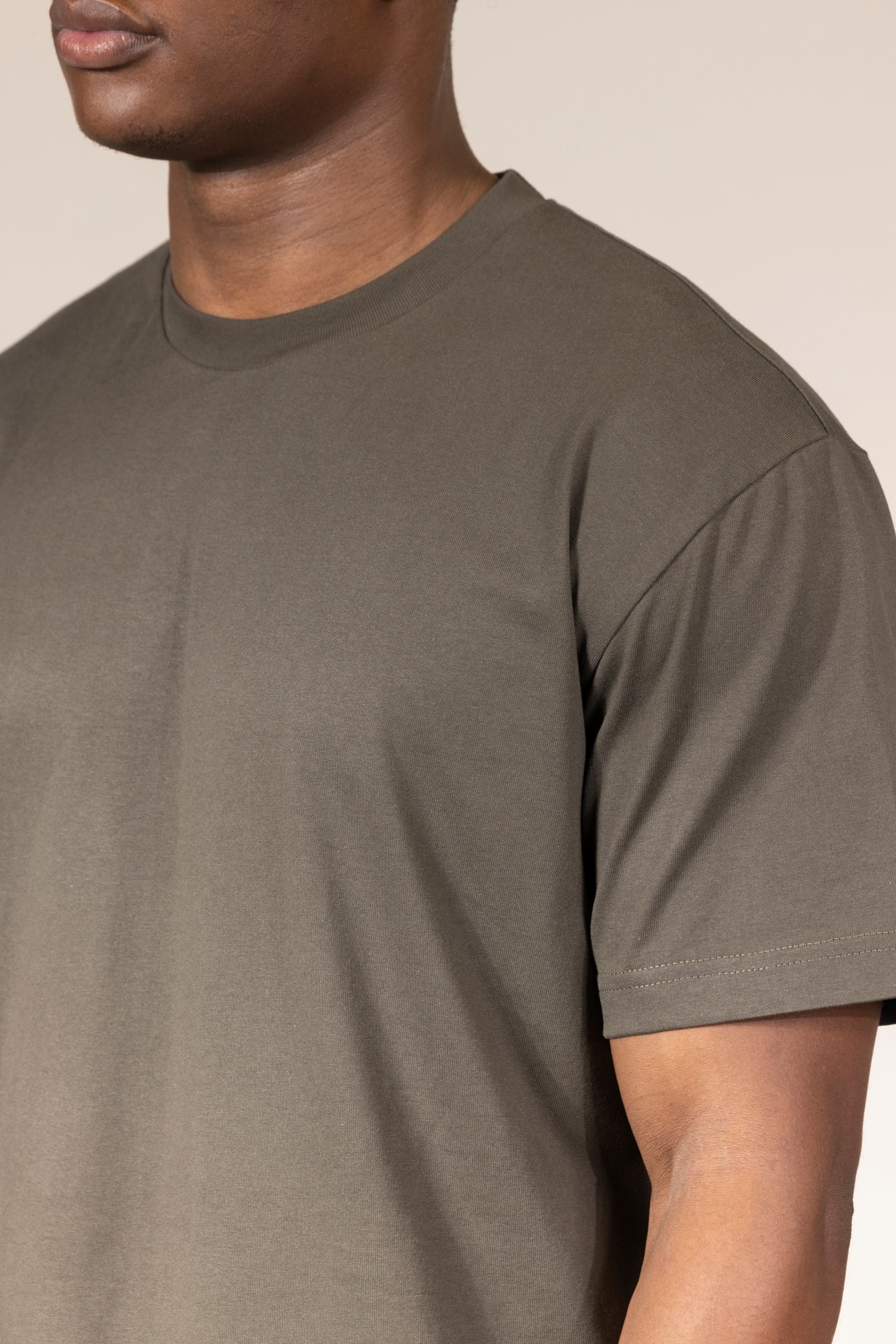 REGULAR FIT OLIVEWOOD