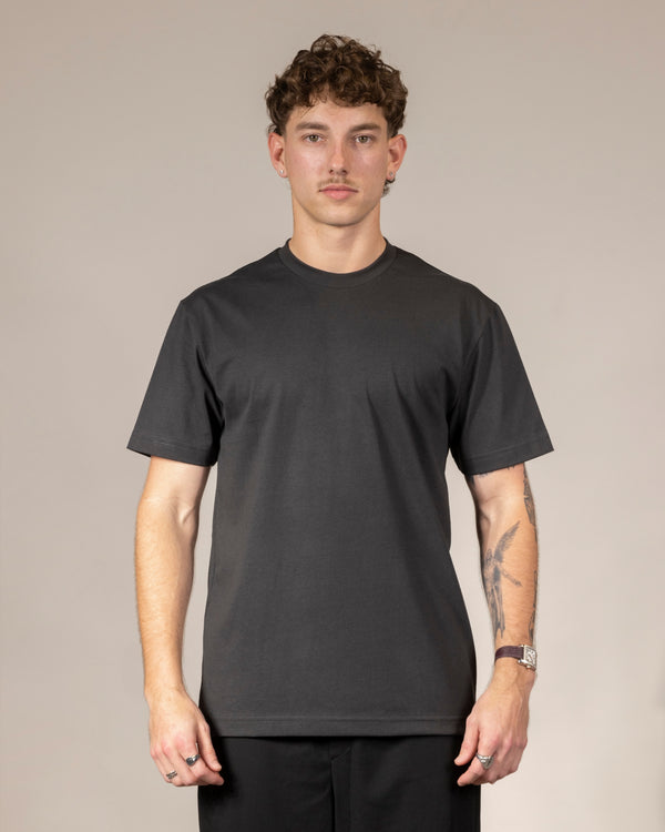 REGULAR FIT WASHED BLACK