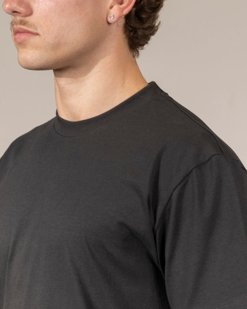 REGULAR FIT WASHED BLACK